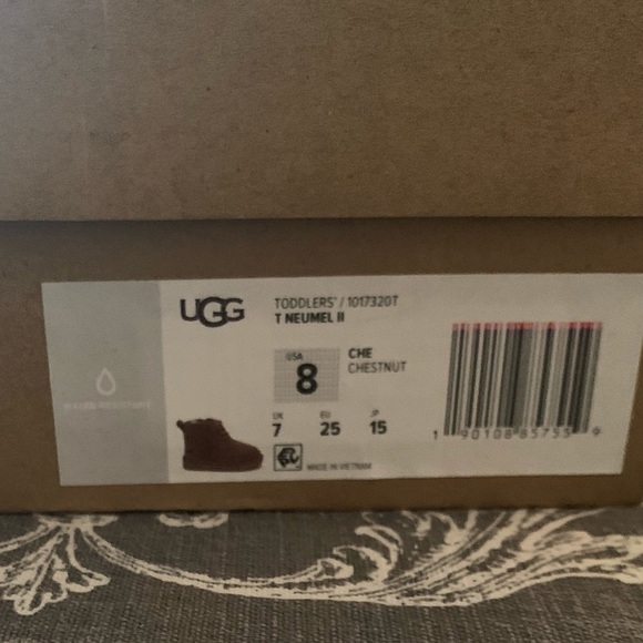 Toddler Uggs size 8c (chestnut) - Picture 3 of 7